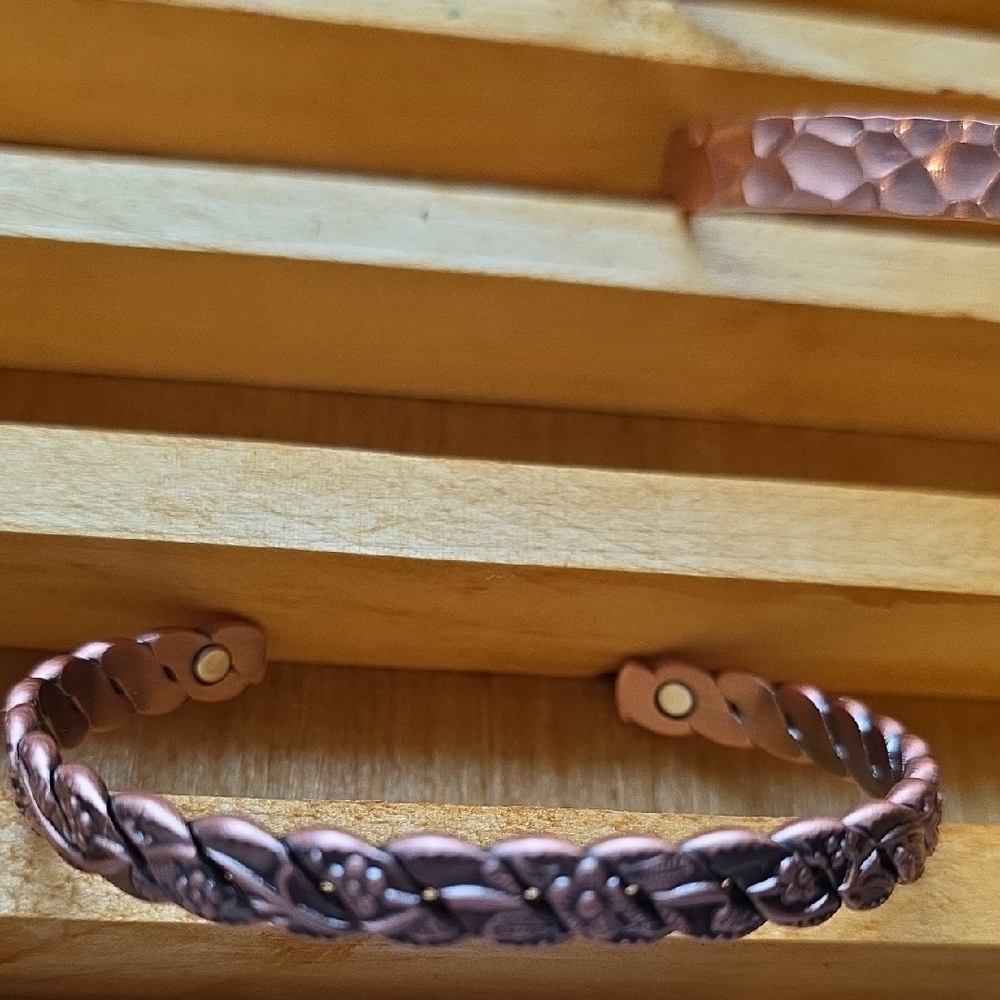 Elegant Copper Magnent Women's Bracelet